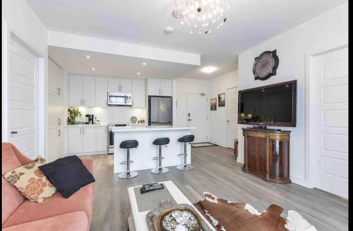 Innisfil Aquarius 2 Bedroom Condo Friday Harbour מראה חיצוני תמונה